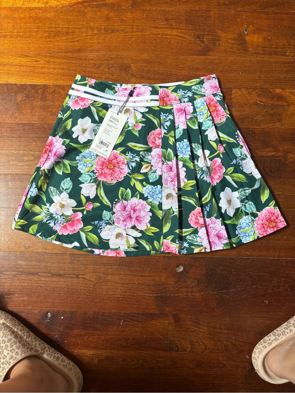 Walter Hagen Floral Skirt with Pleated Detail - Green & Pink-NWT